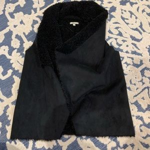 Black Vest! Bass Brand! Size Small!